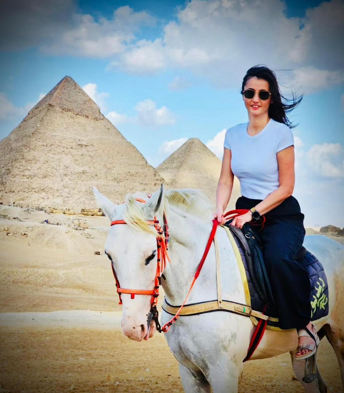 Alaskapyramidsview * Kafret el-Gabal